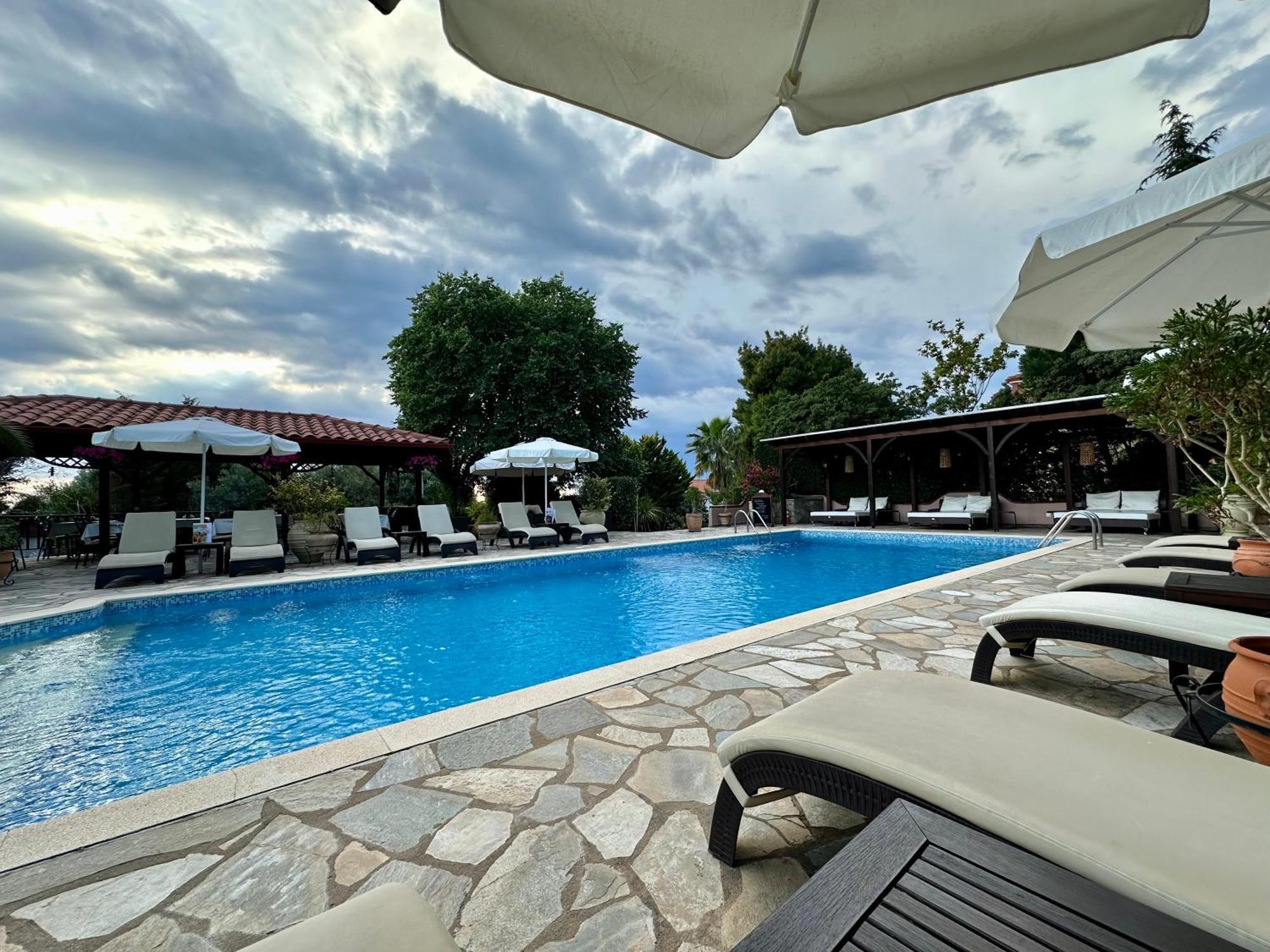 Agrili Apartments & Rooms Elia Nikitis Exterior foto