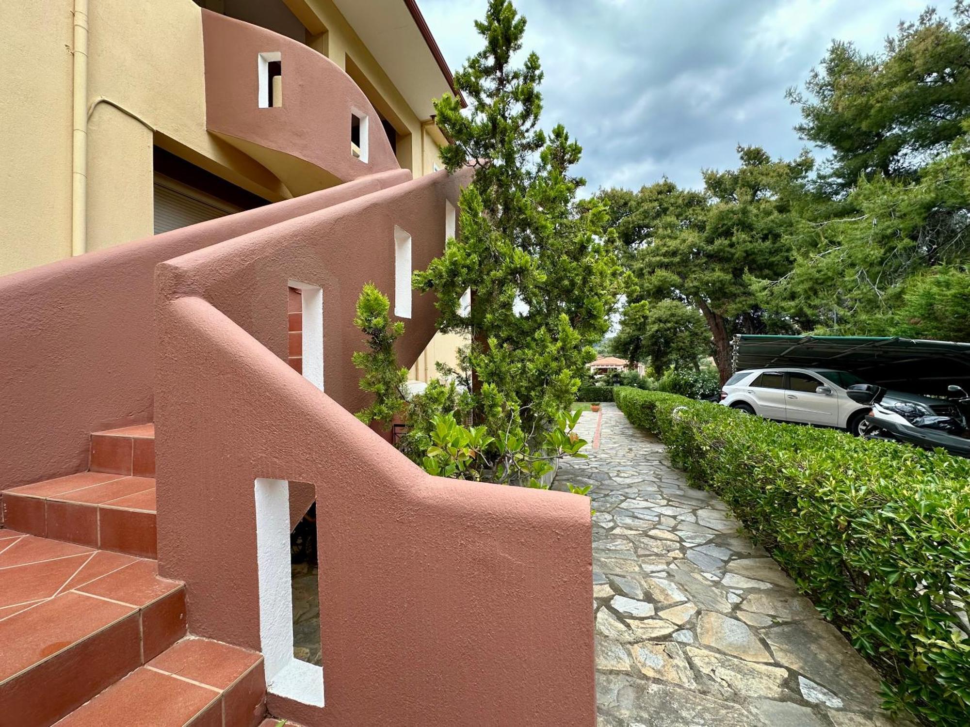 Agrili Apartments & Rooms Elia Nikitis Exterior foto