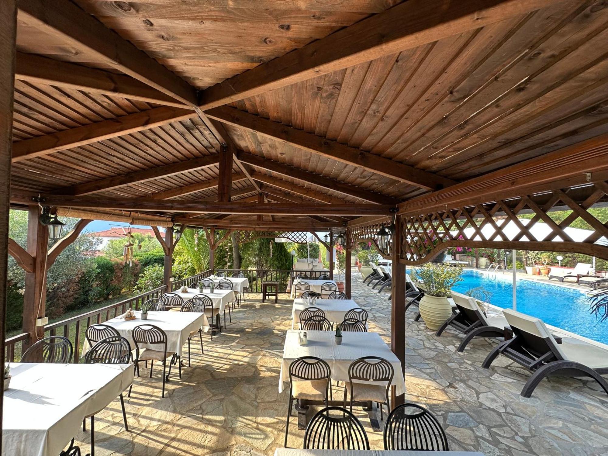 Agrili Apartments & Rooms Elia Nikitis Exterior foto